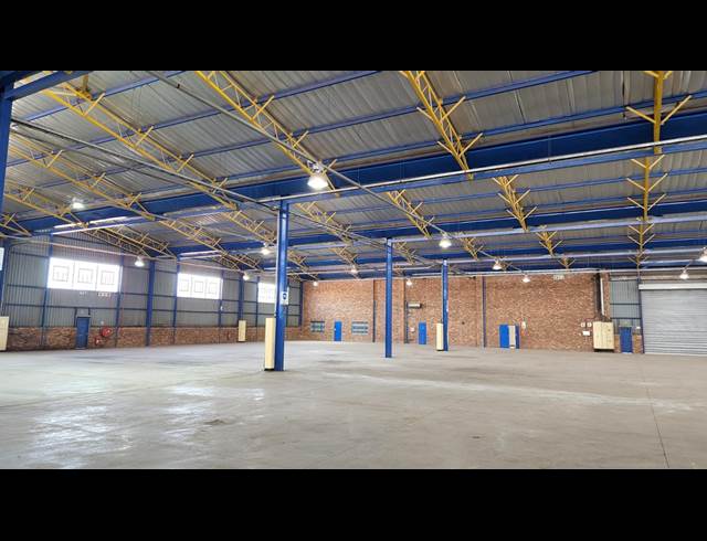 4,616M² WAREHOUSE TO LET IN OLIFANTSFONTEIN