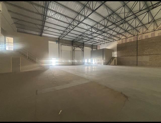 1,400M² WAREHOUSE TO LET IN BELLVILLE SOUTH INDUSTRIA