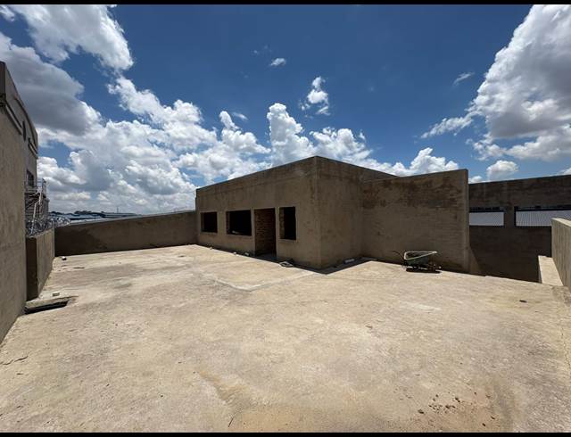 1,925M² WAREHOUSE TO LET IN GERMISTON CENTRAL