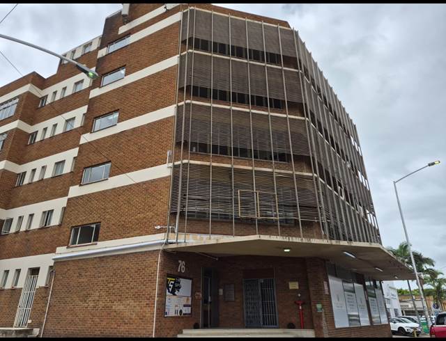 100M² OFFICE TO LET IN STAMFORD HILL