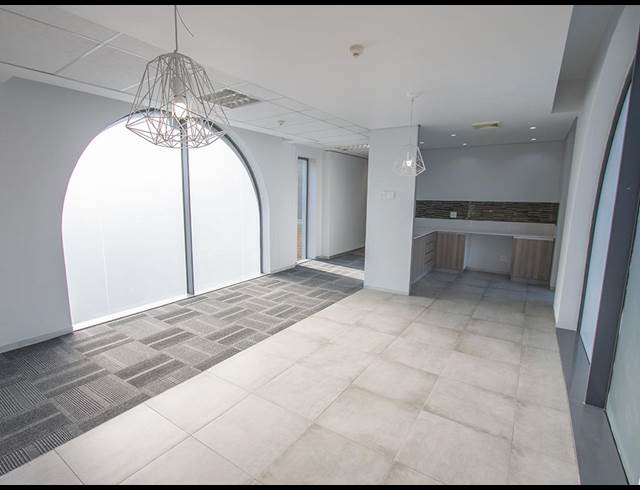 1,901M² OFFICE TO LET IN ILLOVO