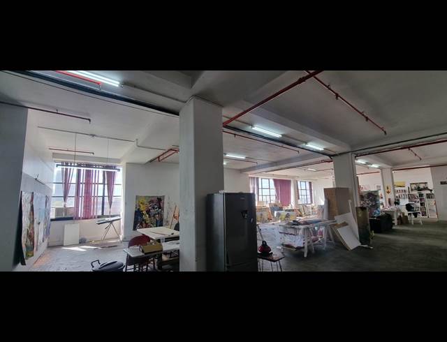 620M² WAREHOUSE TO LET IN NEW CENTRE