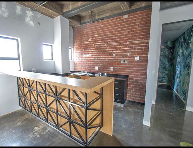 400M² SHOWROOM TO LET IN KRAMERVILLE