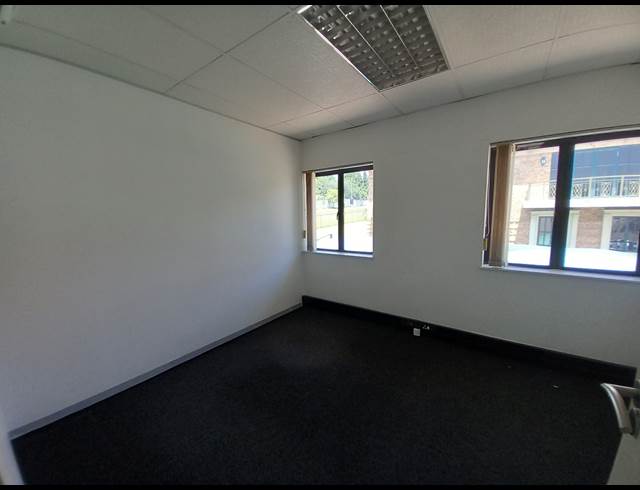 279M² OFFICE TO LET IN BRYANSTON
