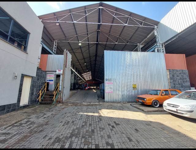 2,000M² FACTORY RENTED IN ANDERBOLT