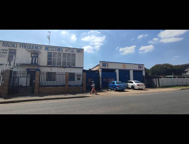 800M² OFFICE TO LET IN ALBERTON NORTH