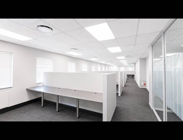 100M² OFFICE TO LET IN MEADOWDALE