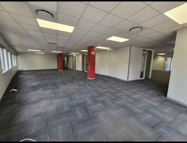 1,319M² OFFICE TO LET IN SANDTON CENTRAL
