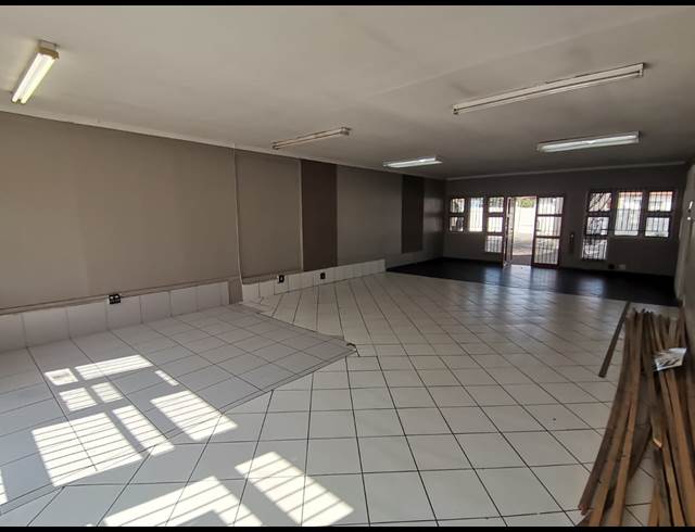 71M² OFFICE TO LET IN VALHALLA