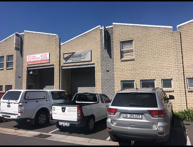 154M² MINI FACTORY RENTED IN BRACKENFELL CENTRAL