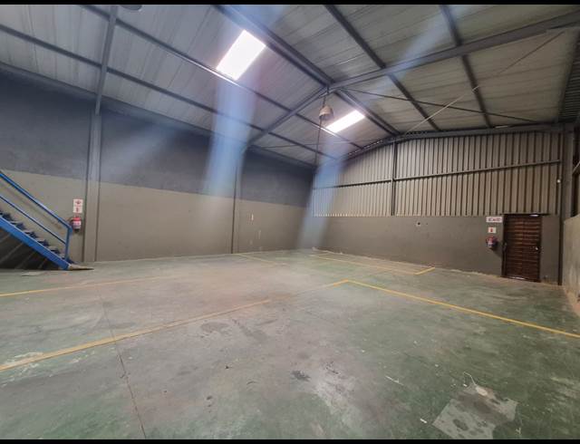 230M² WAREHOUSE TO LET IN ALRODE SOUTH