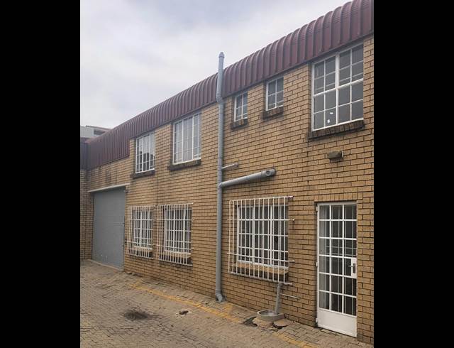 267M² WAREHOUSE RENTED IN STRIJDOMPARK