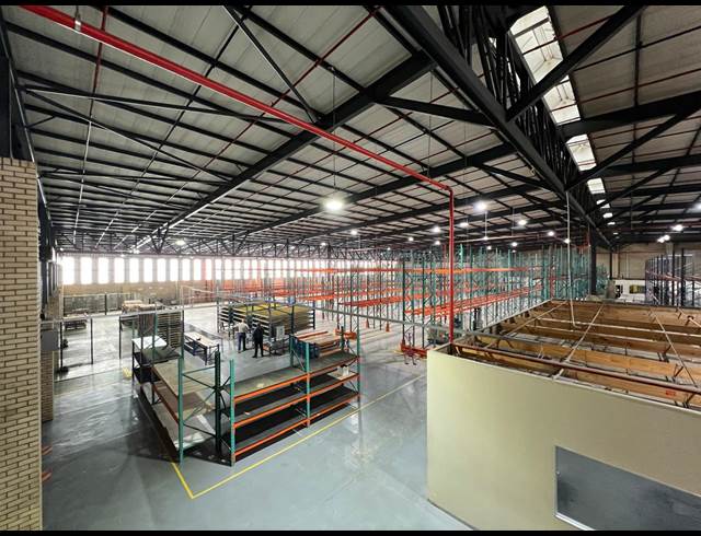 7,487M² WAREHOUSE TO LET IN STRIJDOMPARK