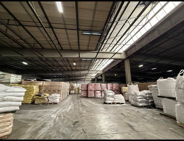 8,000M² WAREHOUSE TO LET IN MOBENI