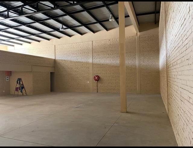 396M² WAREHOUSE TO LET IN POMONA
