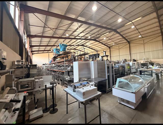 1,200M² WAREHOUSE TO LET IN AIRPORT PARK