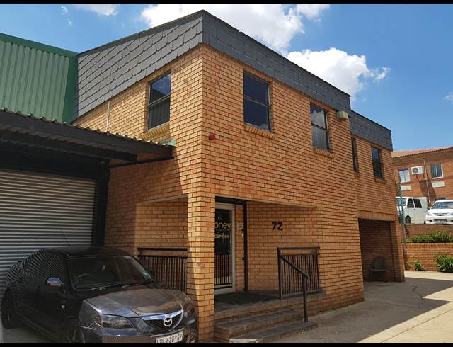 1,946M² WAREHOUSE TO LET IN MEADOWDALE