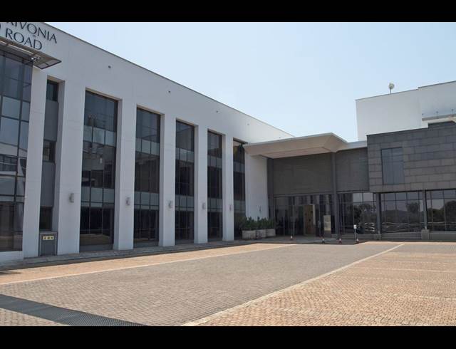 426M² GUESTHOUSE TO LET IN RIVONIA