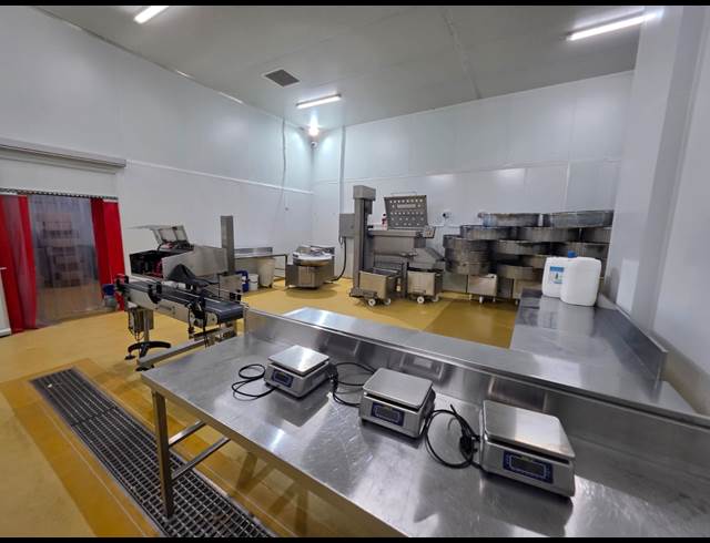 924M² WAREHOUSE TO LET IN GANTS PLAZA