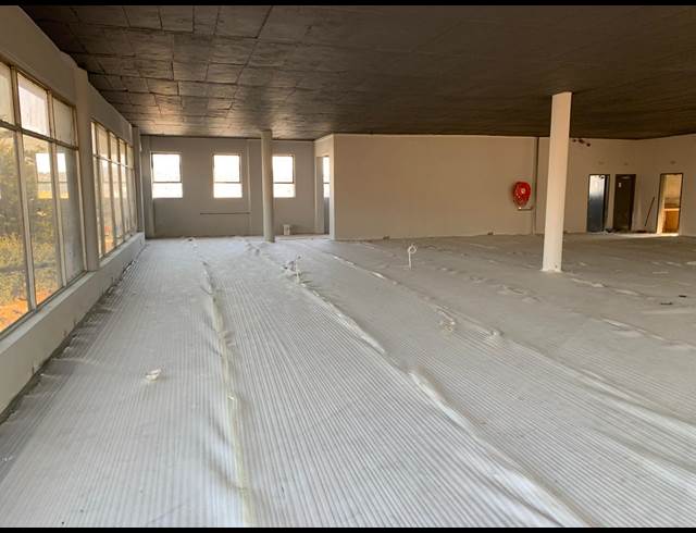 400M² SHOWROOM TO LET IN STRIJDOMPARK
