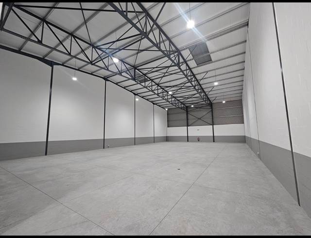 565M² WAREHOUSE TO LET IN STIKLAND INDUSTRIAL