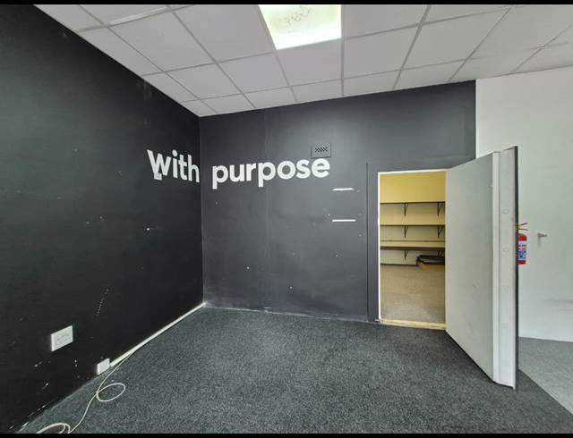 131M² OFFICE TO LET IN BIRNAM