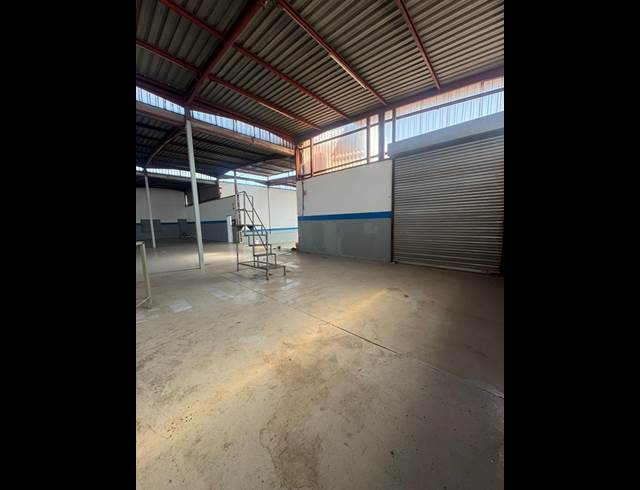 750M² WAREHOUSE TO LET IN ALBERTON NORTH