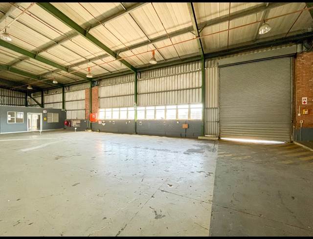 1,629M² WAREHOUSE TO LET IN PROSPECTON INDUSTRIAL