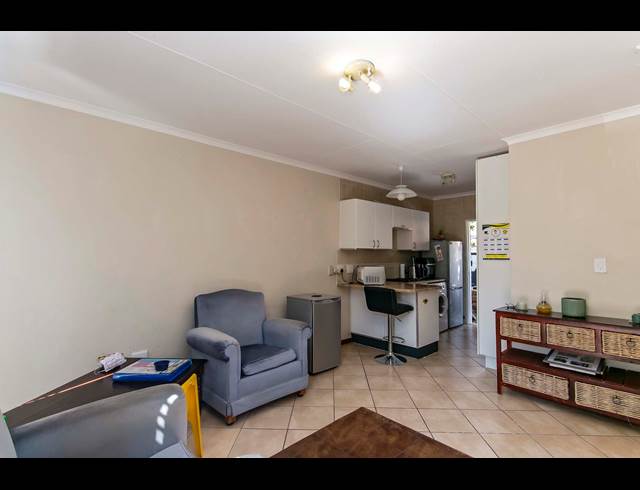 2 BEDROOM SIMPLEX RENTED IN WILGEHEUWEL