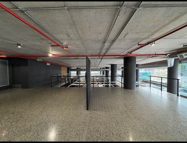 1,038M² RETAIL TO LET IN FORESHORE
