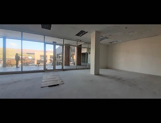 95M² OFFICE TO LET IN MAGALIESKRUIN