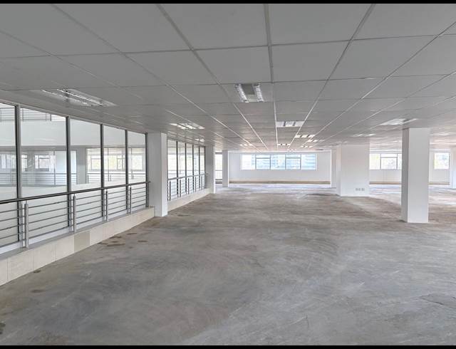 5,600M² OFFICE TO LET IN VORNA VALLEY