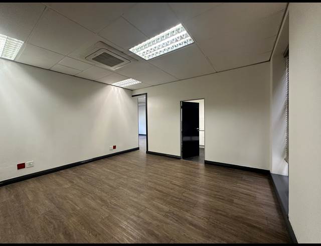 162M² OFFICE TO LET IN SANDTON CENTRAL