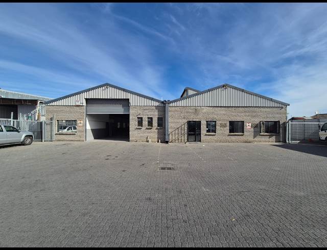 1,205M² WAREHOUSE TO LET IN BEACONVALE