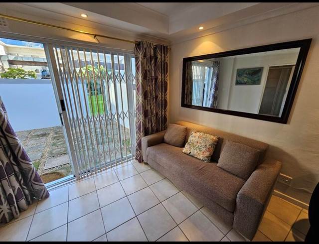 2 BEDROOM PROPERTY TO RENT IN MOWBRAY