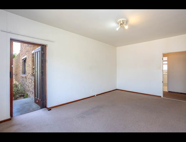 3 BEDROOM APARTMENT RENTED IN WYNBERG UPPER