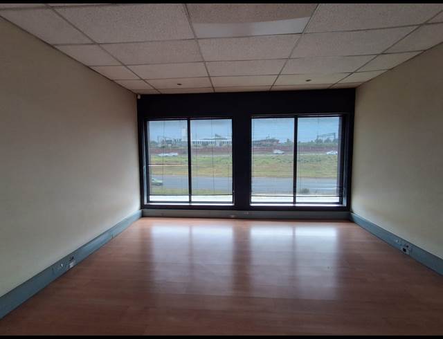 1,065M² OFFICE TO LET IN HERIOTDALE