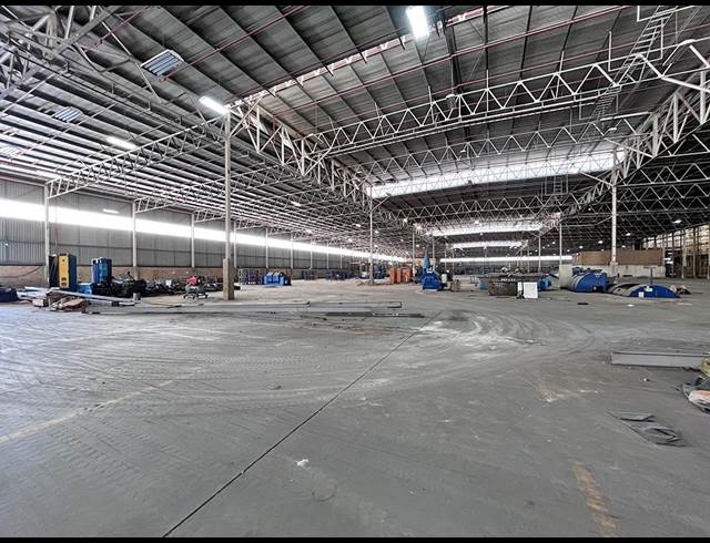 52,400M² WAREHOUSE TO LET IN ELANDSFONTEIN