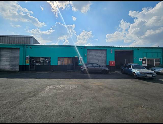 224M² WAREHOUSE TO LET IN STEELEDALE