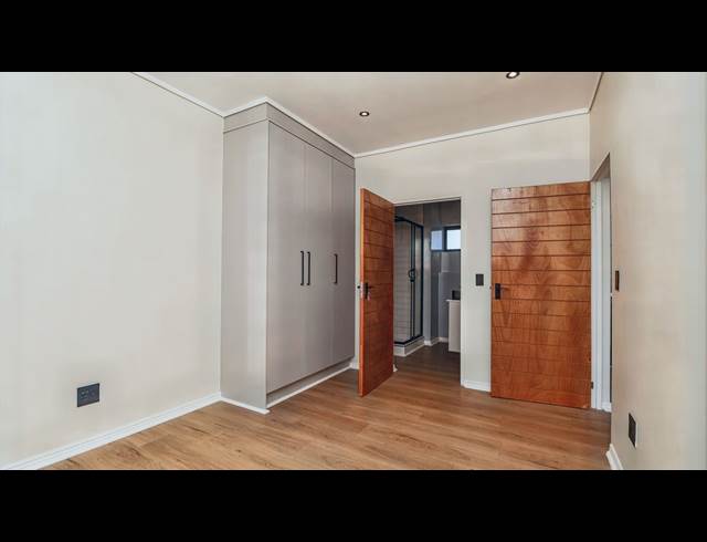 1 BEDROOM APARTMENT TO LET IN GEORGE SOUTH