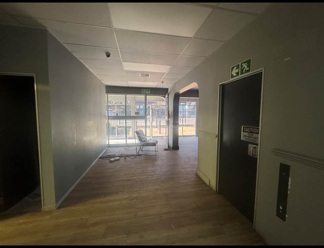 476M² OFFICE TO LET IN WYNBERG