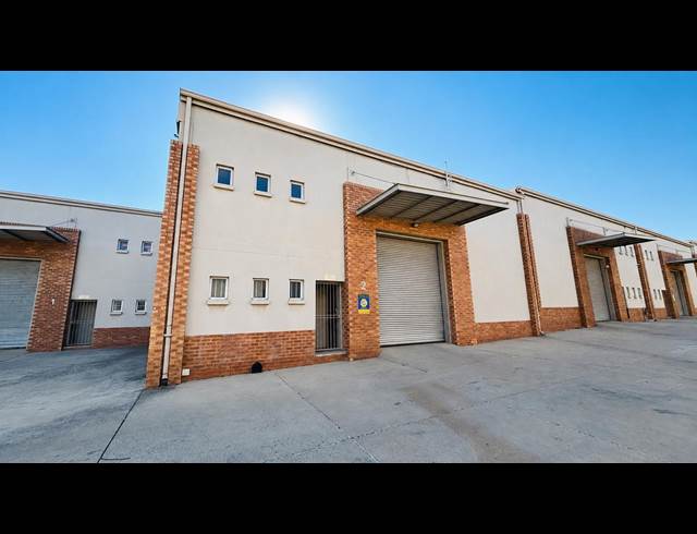 550M² WAREHOUSE TO LET IN STORMILL