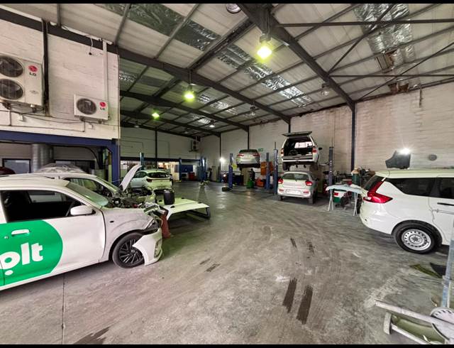 912M² WAREHOUSE TO LET IN EPPING INDUSTRIAL