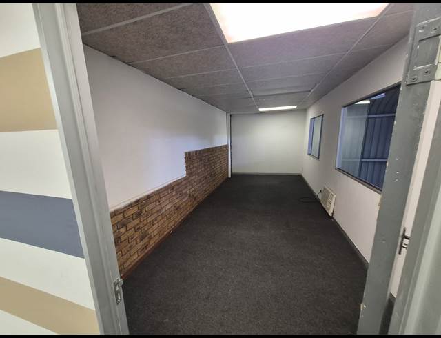 470M² FACTORY TO LET IN BENROSE
