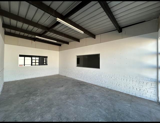 396M² WAREHOUSE TO LET IN POMONA