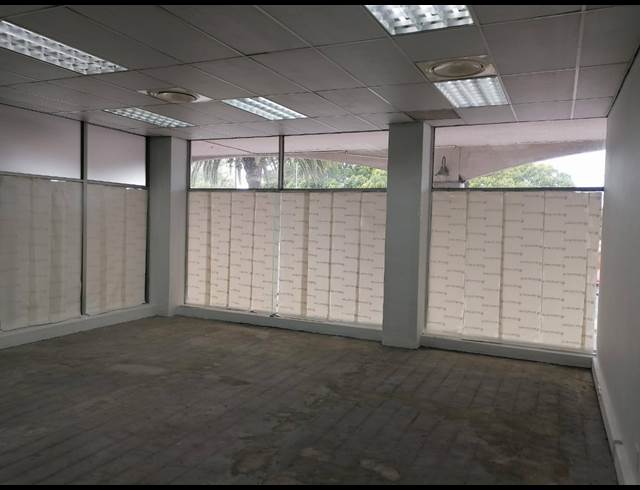 76M² RETAIL TO LET IN DURBANVILLE CENTRAL