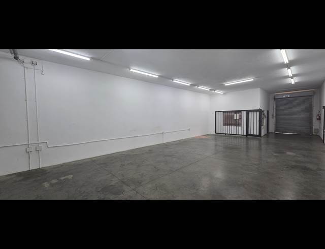 135M² WAREHOUSE TO LET IN NELSPRUIT CENTRAL