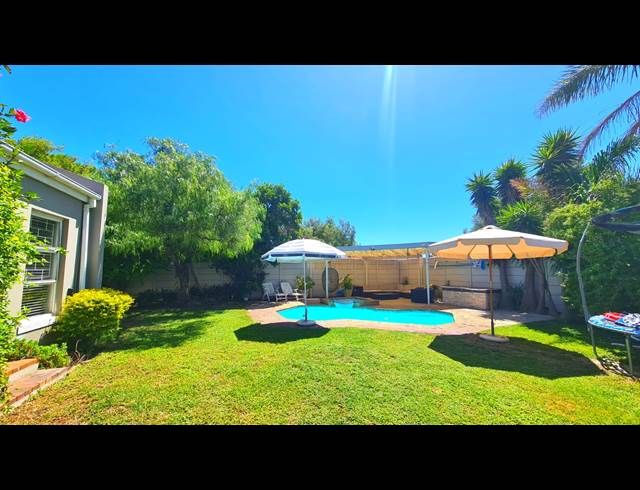 1 bed property to rent in TABLE VIEW