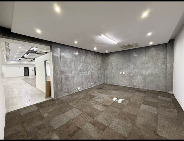 325M² OFFICE TO LET IN FERNDALE