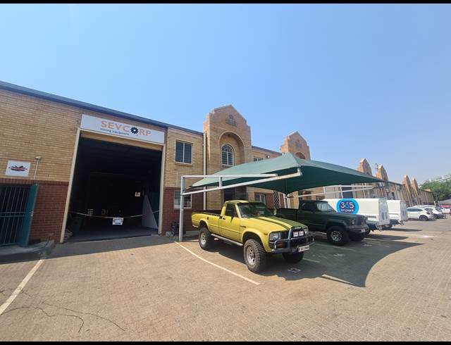 332M² WAREHOUSE TO LET IN LINBRO PARK